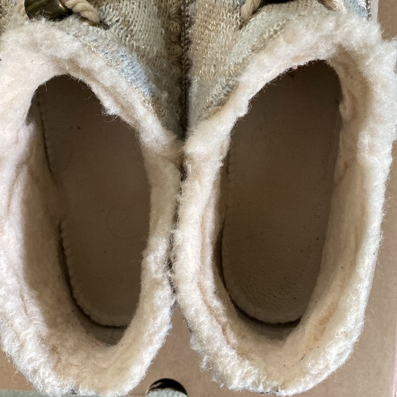 Muk Luks booties. - Picture 4 of 7